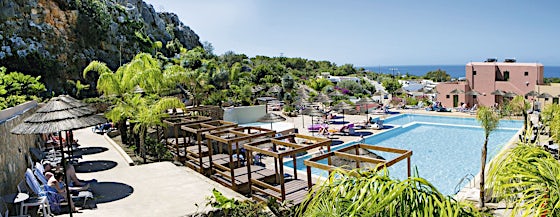 Finas Hotel